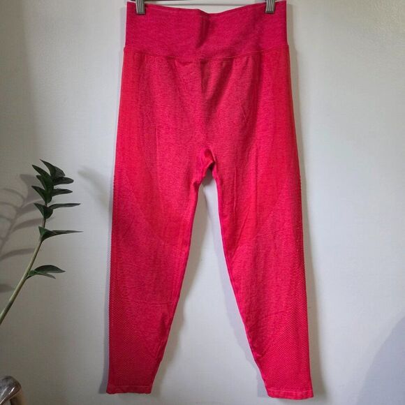 EUC LIKE NEW PINK VICTORIA'S SECRET PINK SEAMLESS LEGGINGS SIZE LARGE - Picture 1 of 15